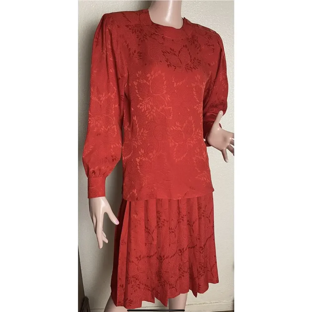 Gloria Sachs Red Silk Skirt Set Sz 8 Pleated Skirt LS Blouse Leaf Embossed